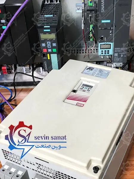 درایو کب درحال تعمیر با تجهیزات پیشرفته
